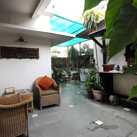Master Bed&Breakfast Neu-Delhi Exterior foto